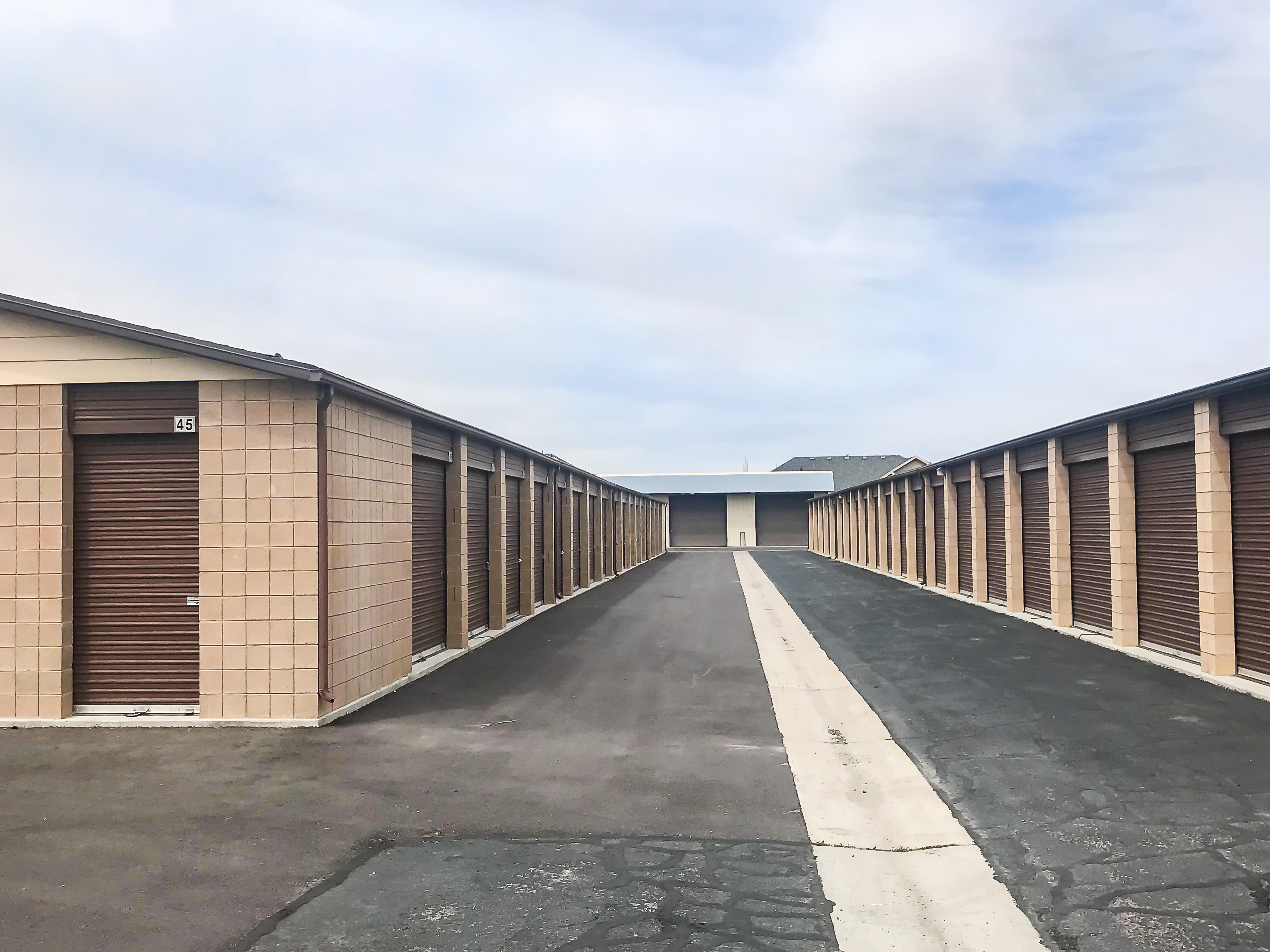 The LeClaire Group of Marcus & Millichap Arranges the Sale of Secure