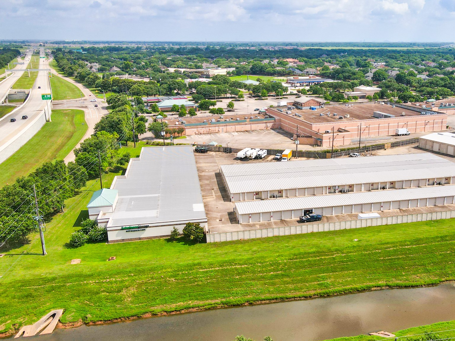 Extra Space (Managed) Sugar Land, TX (Houston MSA) The LeClaire