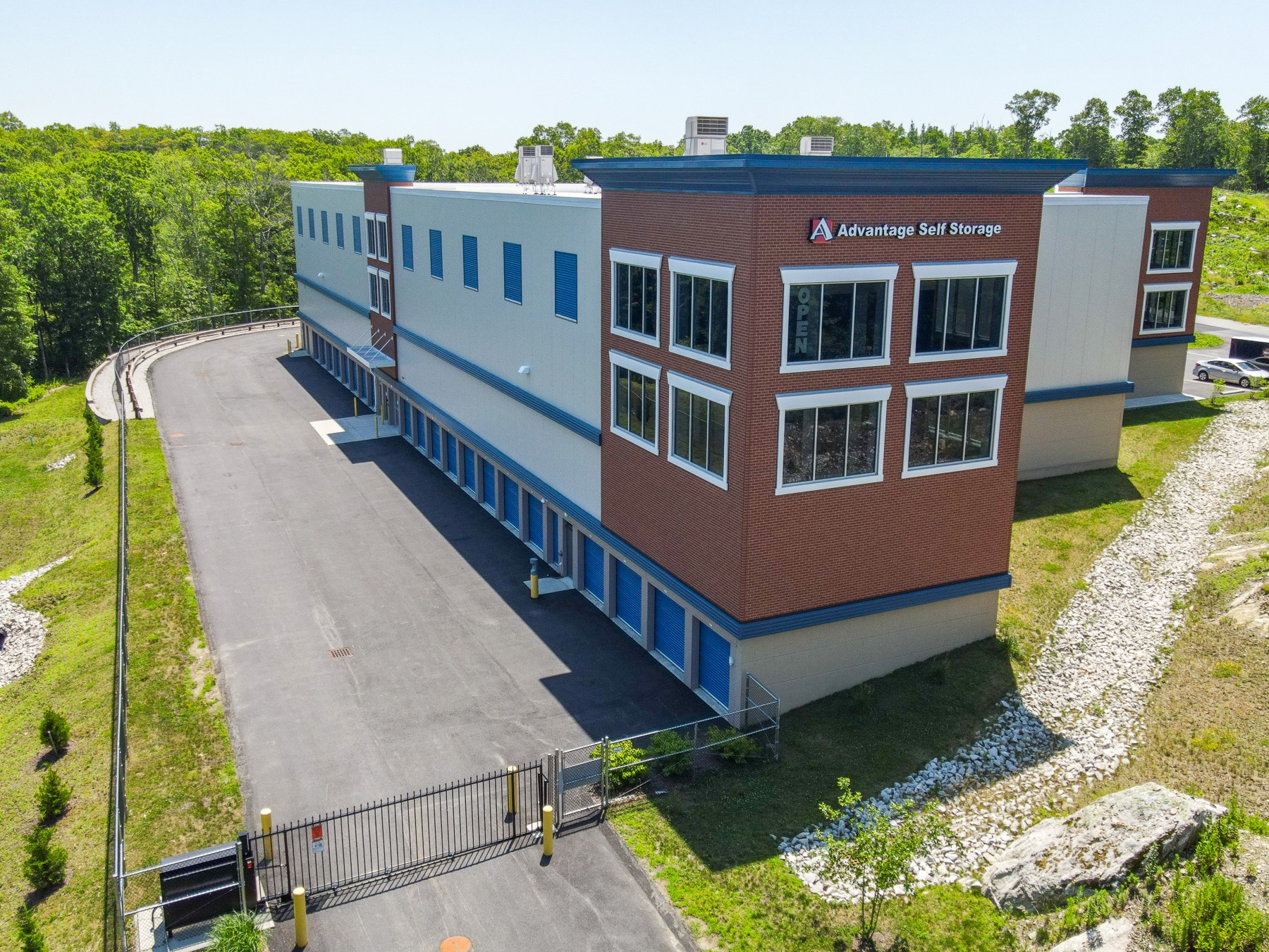 Advantage Storage - Tiverton RI